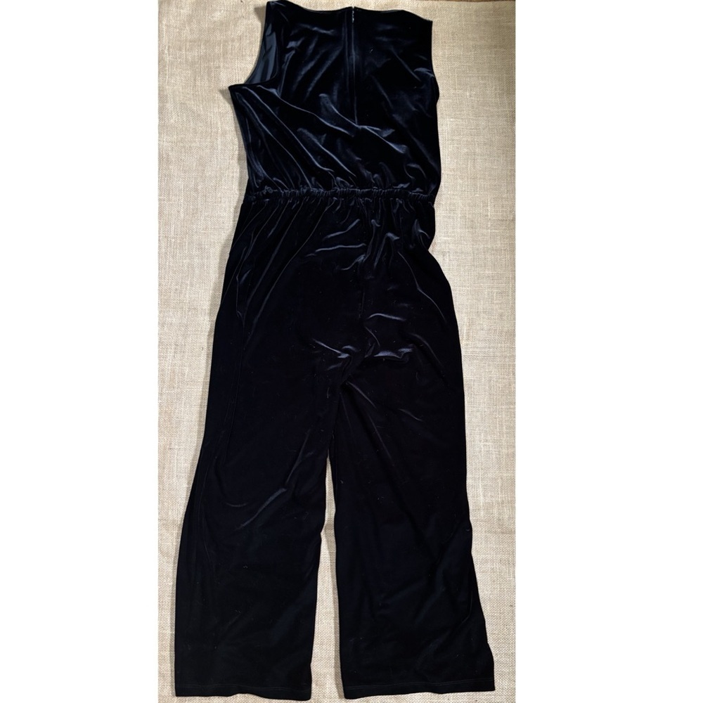 Chicos Black Velvet Sleeveless Jumpsuit Size Large Goth Core Whimsigoth Neutral - Picture 3 of 4